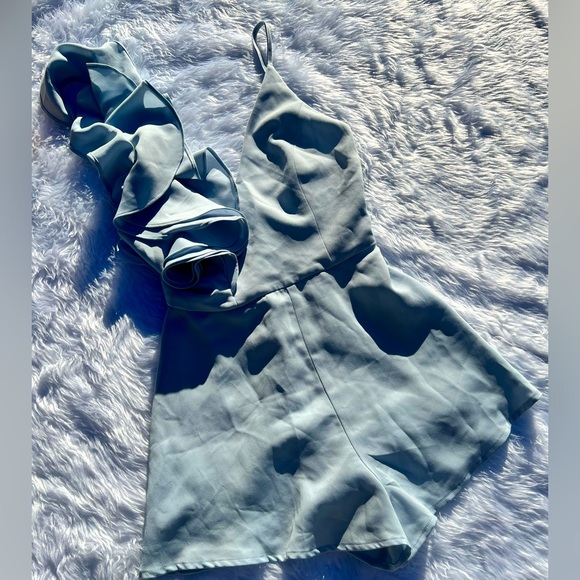 Stylestalker Bianco Ruffle Strap Romper - Picture 2 of 6